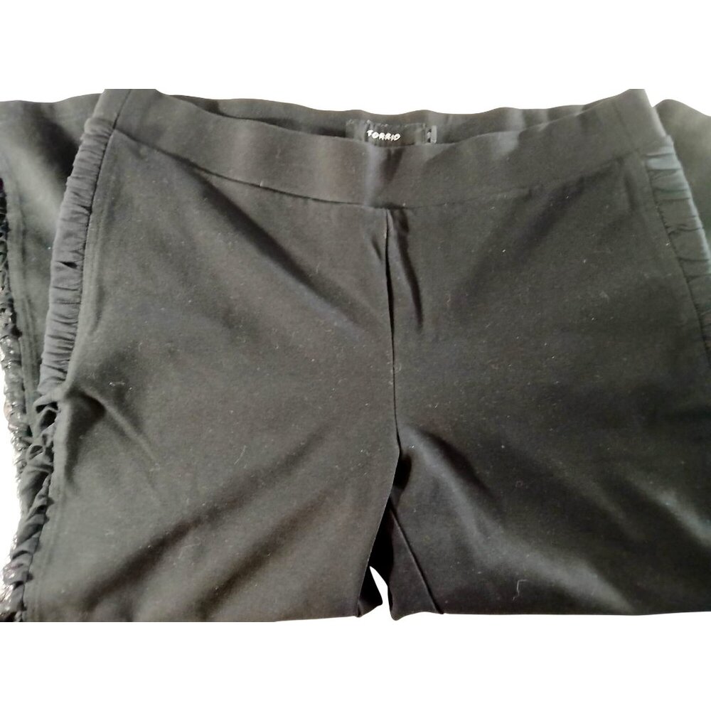 Torrid Women Black Capri Leggings Size 22 24 3R Mesh Ruched Side Panels Luxe - Picture 6 of 9